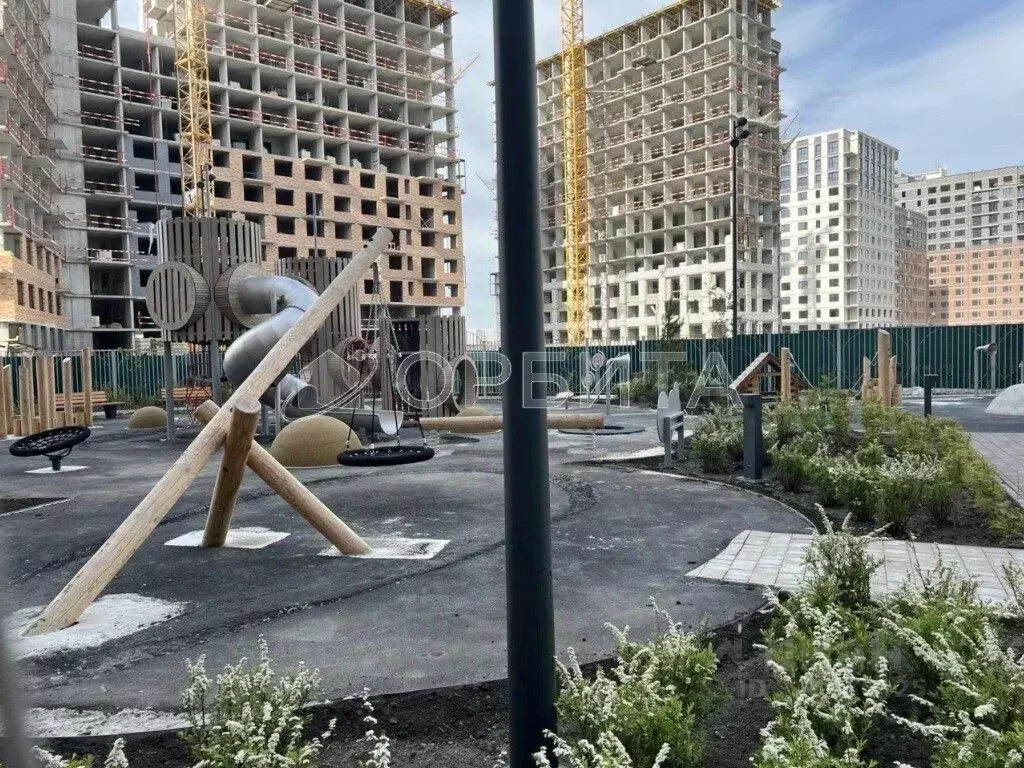 2-к кв. Тюменская область, Тюмень Полевая ул., 108 (56.9 м) - Фото 1