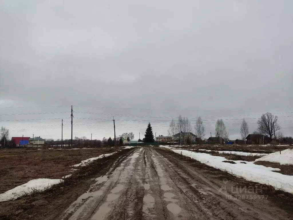 Участок в Марий Эл, Медведевский район, Кузнецовское с/пос, д. Старое ... - Фото 1