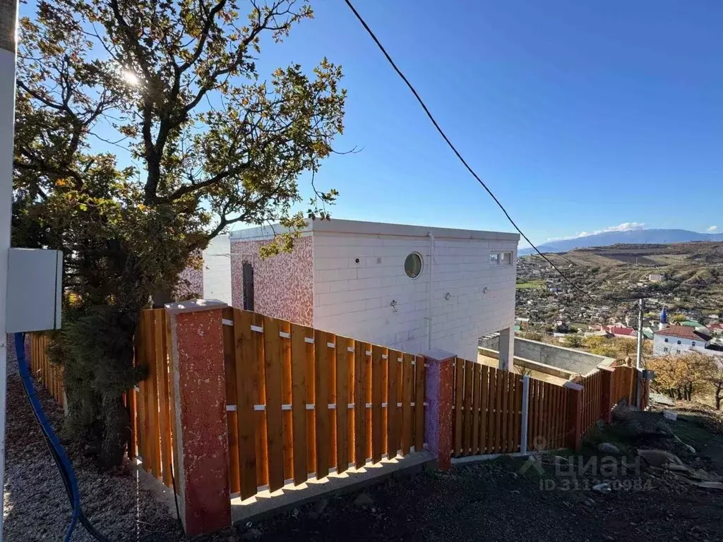 Дом в Крым, Алушта муниципальный округ, с. Солнечногорское  (280 м) - Фото 1