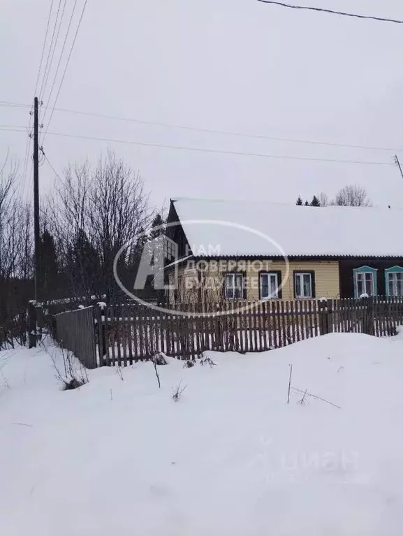 Дом в Удмуртия, Балезинский район, с. Карсовай Больничная ул., 2 (33 ... - Фото 1