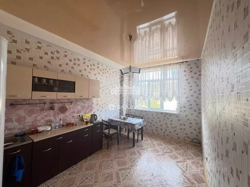 3-к кв. Крым, Керчь ул. Павлика Морозова, 18 (90.4 м) - Фото 1