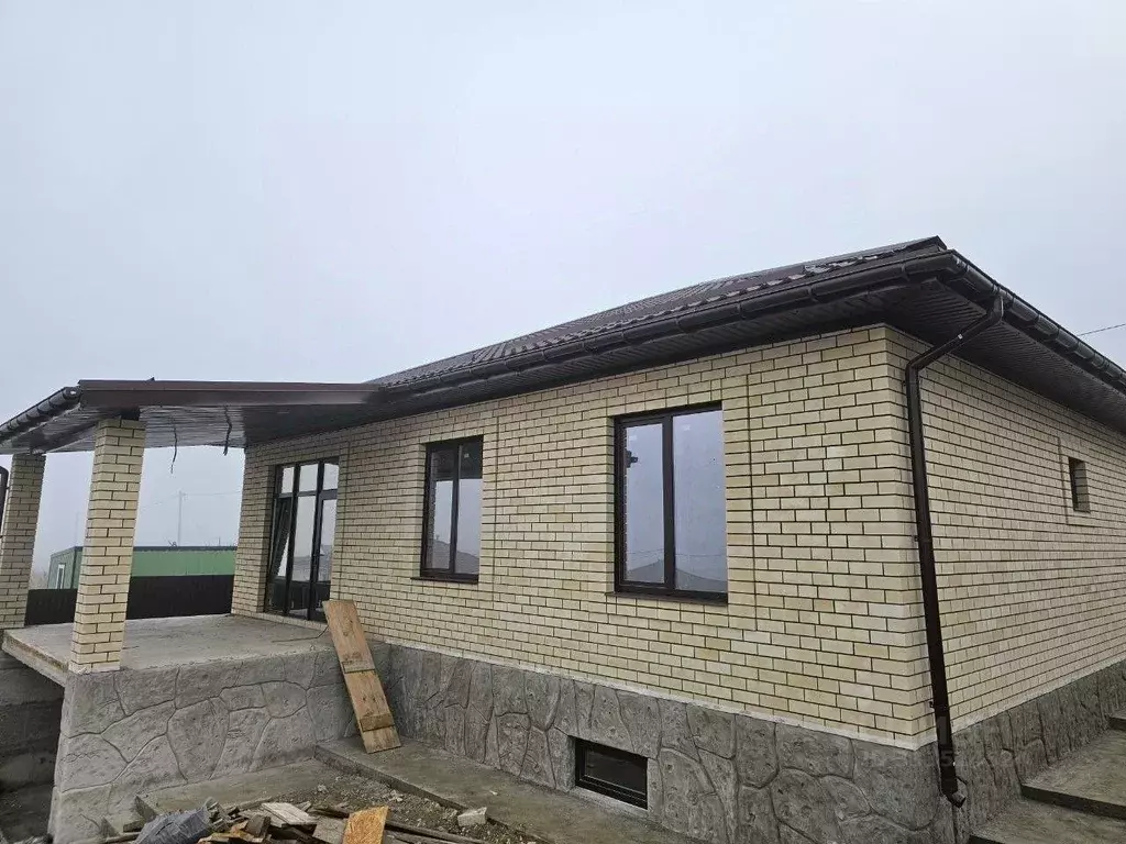 Дом в Крым, Симферопольский район, с. Мирное  (80 м) - Фото 1