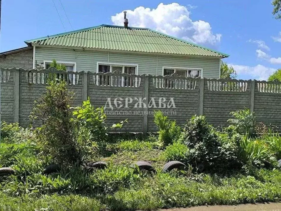 Дом в Белгородская область, Старооскольский городской округ, с. ... - Фото 0