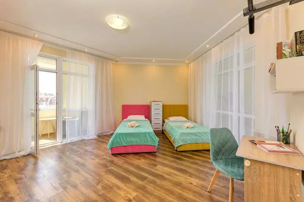 2-к кв. Краснодарский край, Геленджик Туристическая ул., 6к7 (80.0 м) - Фото 0