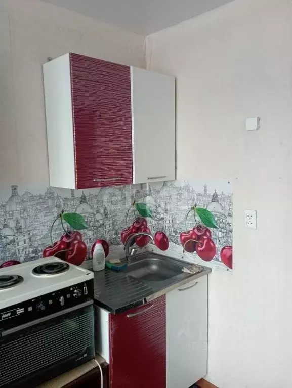 Комната Курганская область, Курган ул. Бажова, 67 (13.0 м) - Фото 0