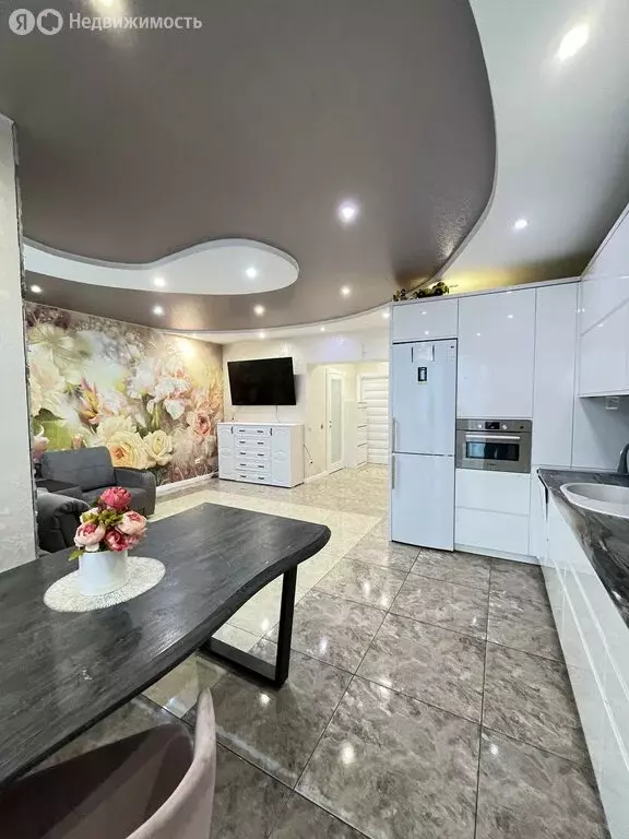 2-комнатная квартира: Калининград, улица Аллея Смелых, 188А (74.4 м) - Фото 2