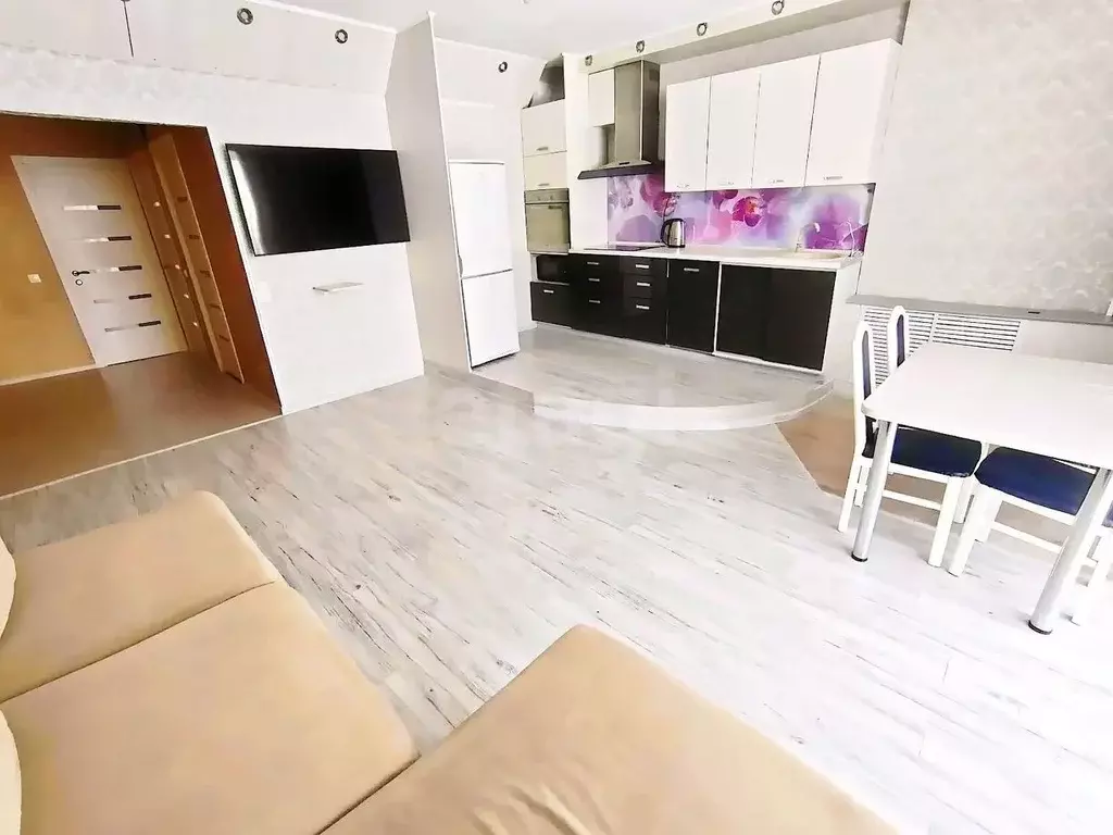 3-к кв. Кемеровская область, Кемерово просп. Шахтеров, 70А (80.6 м) - Фото 1