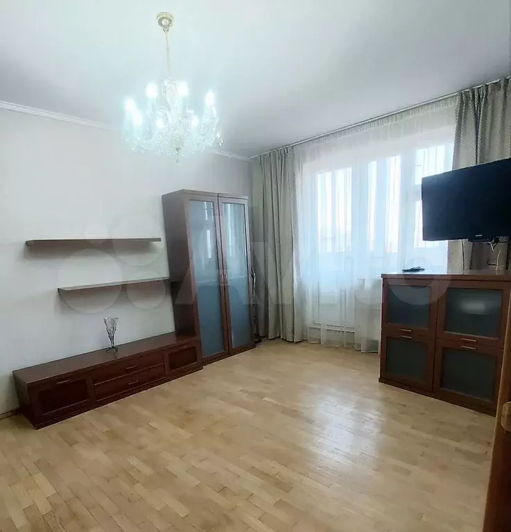 1-к. квартира, 42 м, 8/17 эт. - Фото 1