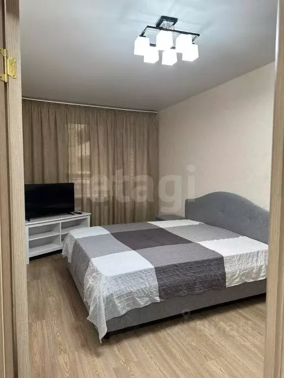 1-к кв. Татарстан, Казань ул. Рауиса Гареева, 102к1 (38.0 м) - Фото 0