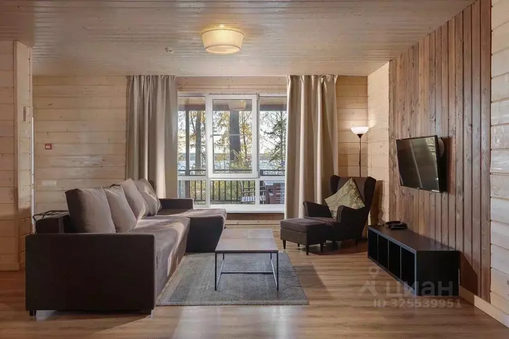 Дом в Ленинградская область, Приозерский район, Ромашкинское с/пос, ... - Фото 1