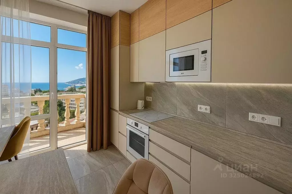 2-к кв. Крым, Ялта ул. Московская, 15к1 (65.0 м) - Фото 2