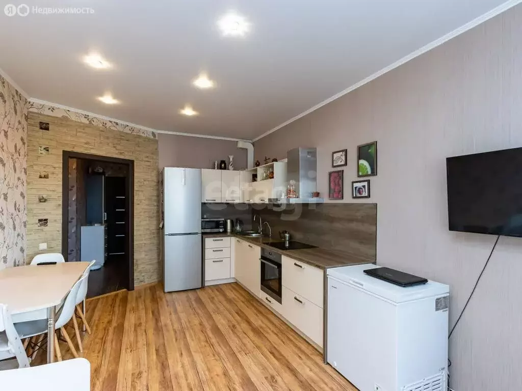 2-комнатная квартира: Тюмень, улица Московский Тракт, 83к1 (61.6 м) - Фото 2