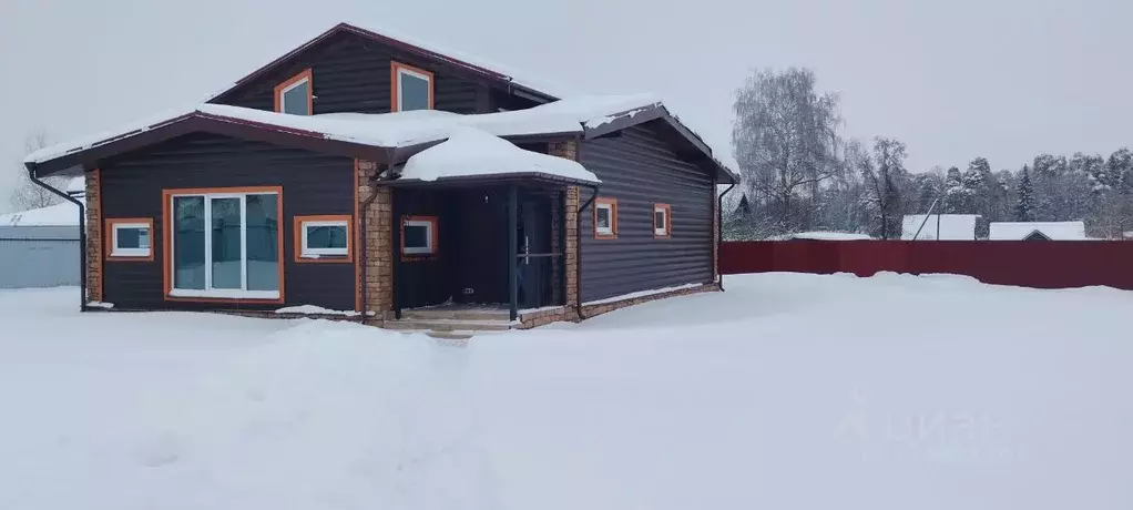 Дом в Калужская область, Жуковский муниципальный округ, д. Маринки  ... - Фото 1