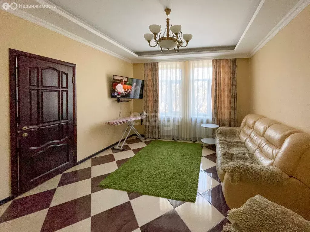 4-комнатная квартира: Нальчик, проспект Ленина, 48 (142 м) - Фото 1