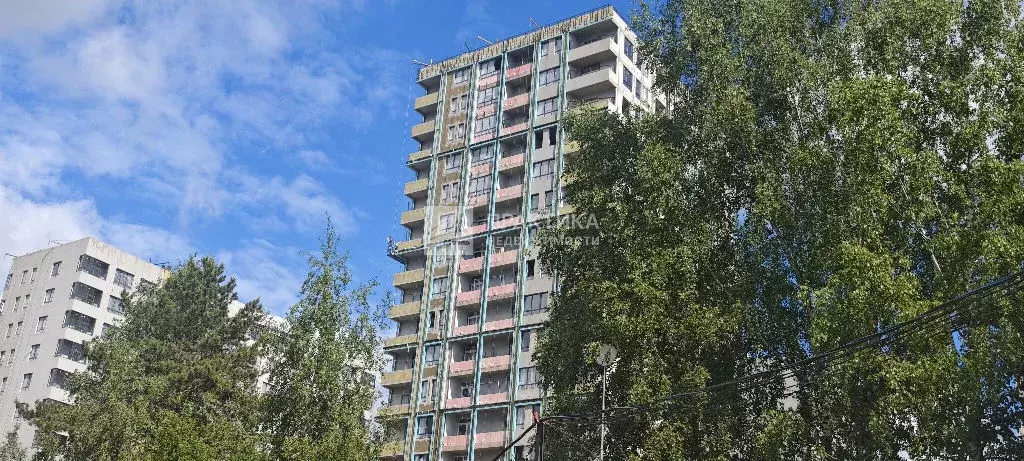 Продается 3-комнатная квартира - Фото 1