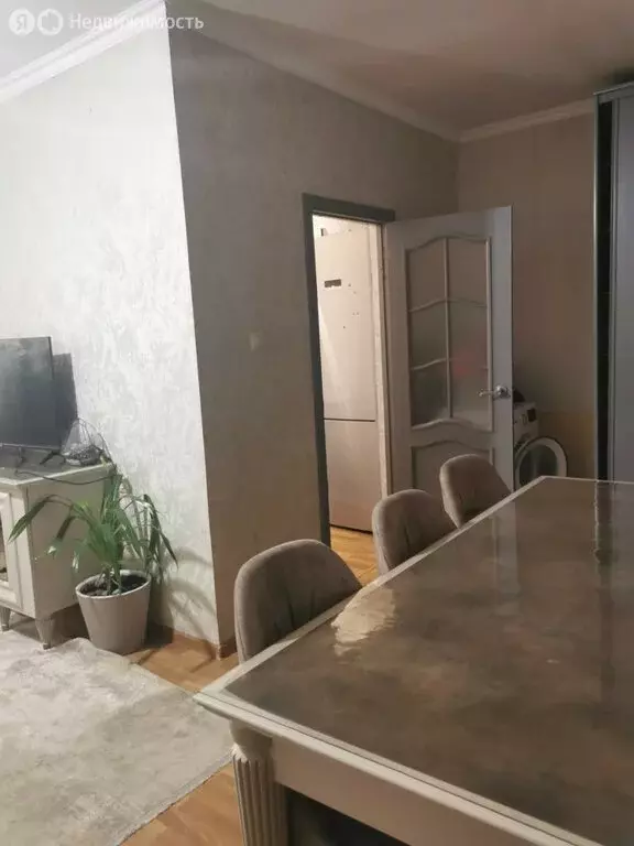 3-комнатная квартира: Махачкала, улица Стояна Джорова, 9 (67 м) - Фото 1