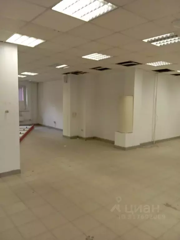 Помещение свободного назначения в Красноярский край, Красноярск ул. ... - Фото 0