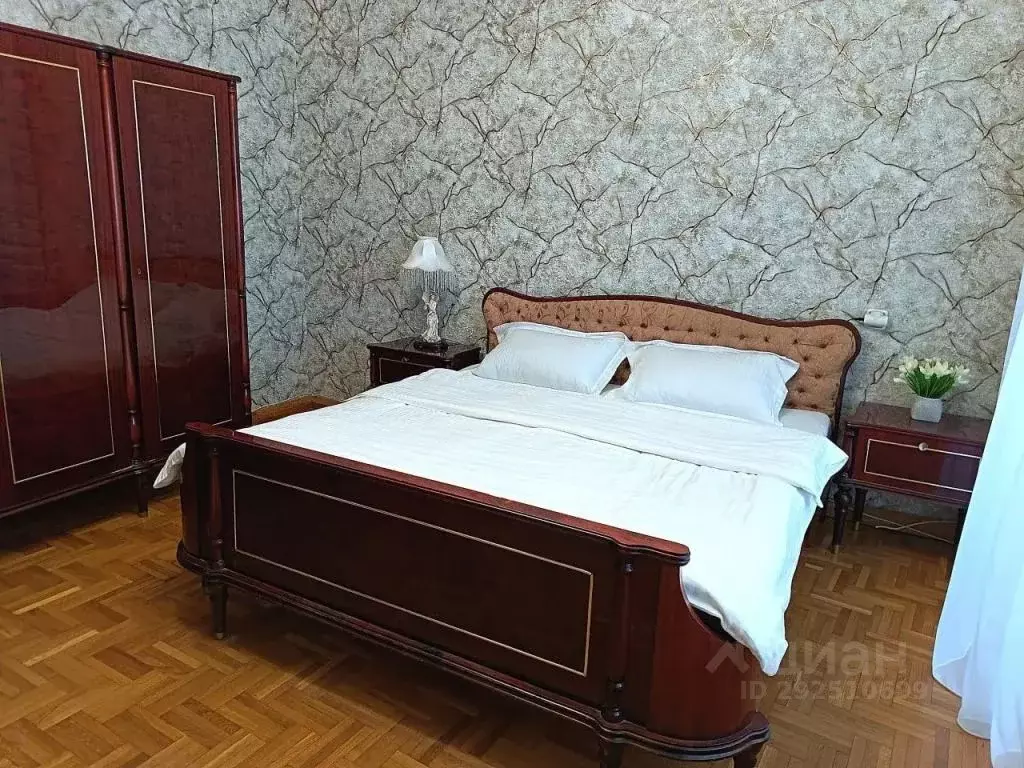 3-к кв. Ставропольский край, Кисловодск Велинградская ул., 30 (103.0 ... - Фото 0