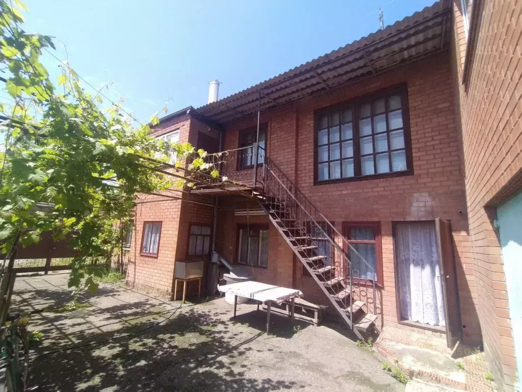Дом в Краснодарский край, Ейск ул. Советов (430 м) - Фото 0