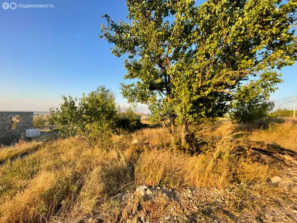 Участок в Симферополь, улица Защитников Отечества (6 м) - Фото 1