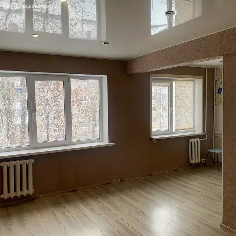 2-комнатная квартира: Тольятти, улица Жилина, 58 (48 м) - Фото 1