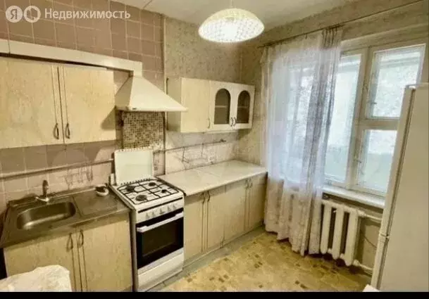 3-комнатная квартира: Симферополь, улица 60 лет Октября, 13/64 (64 м) - Фото 0