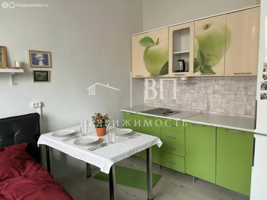 1к в 8-комнатной квартире (22.7 м) - Фото 2