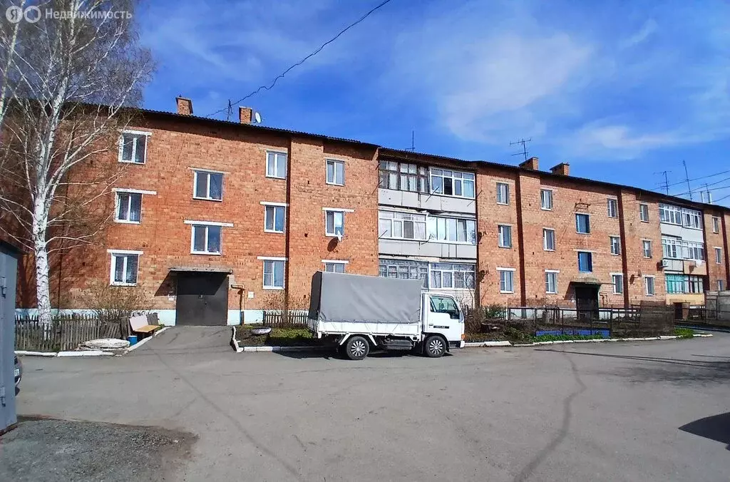 3-комнатная квартира: Калачинск, улица Фрунзе, 93Б (62.8 м) - Фото 1