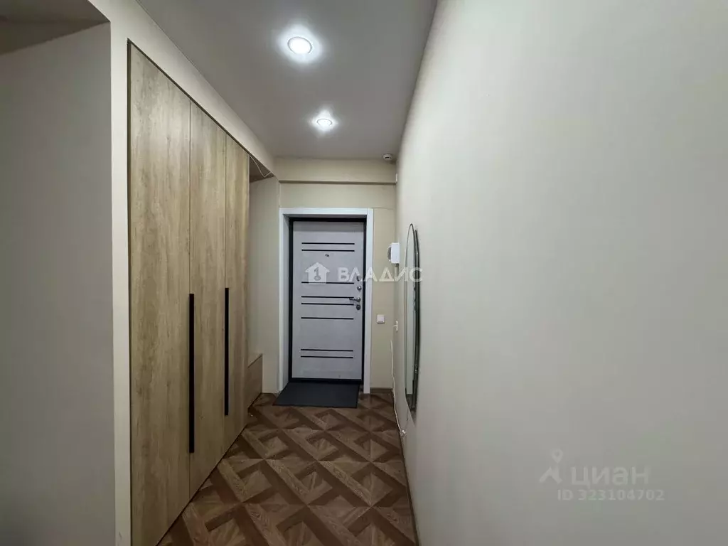 2-к кв. Бурятия, Улан-Удэ 142-й мкр, 10 (65.0 м) - Фото 0