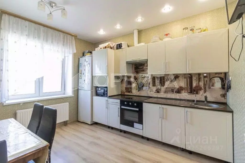 1-к кв. Тюменская область, Тюмень ул. Мебельщиков, 6 (48.0 м) - Фото 1