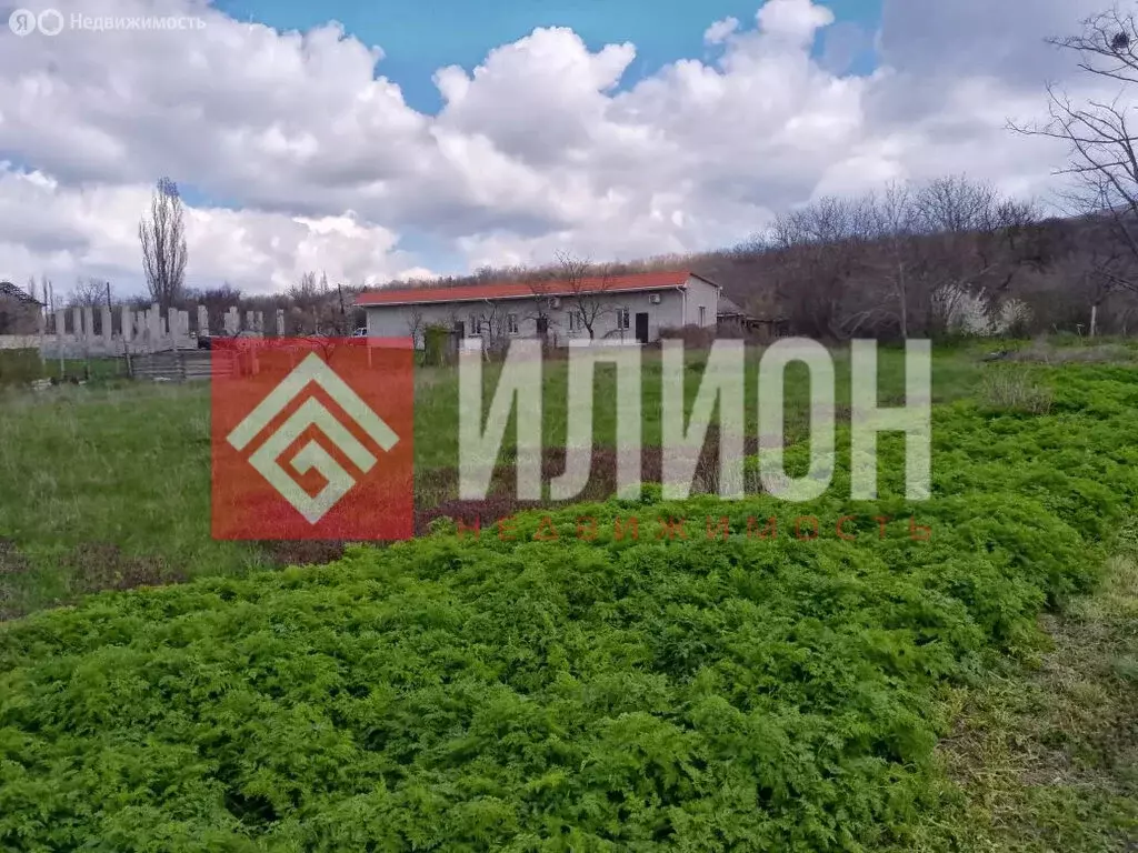 Участок в Белогорский район, село Земляничное (16 м) - Фото 1