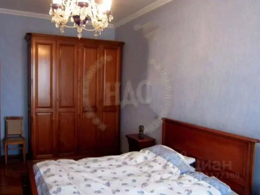 4-к кв. Курская область, Курск ул. Белинского, 3 (152.9 м) - Фото 1