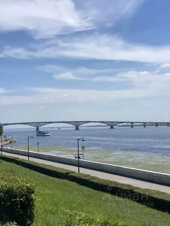 Гараж в Саратовская область, Саратов ул. Имени Н.Г. Чернышевского, 100 ... - Фото 0