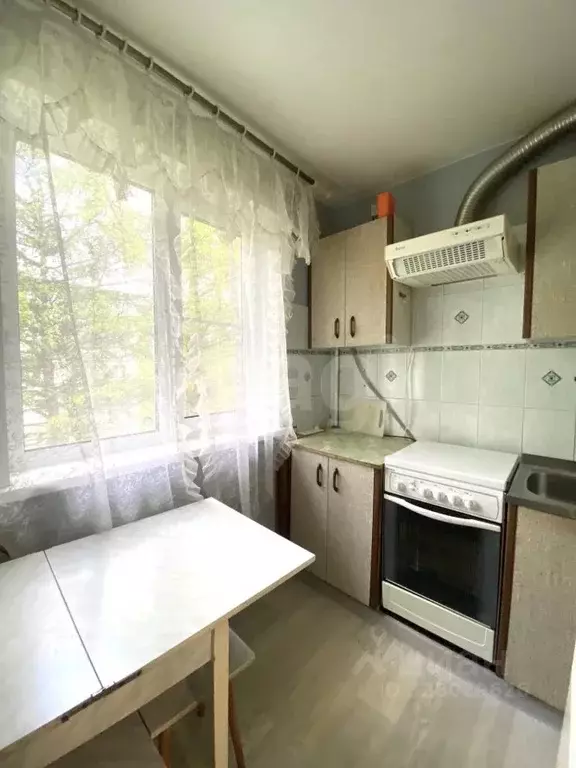 2-к кв. Московская область, Лобня ул. Циолковского, 13 (42.9 м) - Фото 2