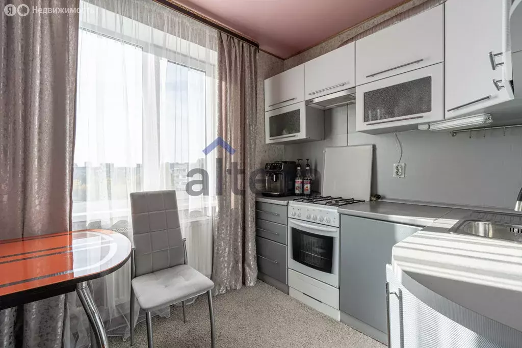 1-комнатная квартира: Казань, улица Фатыха Амирхана, 47 (32.9 м) - Фото 1