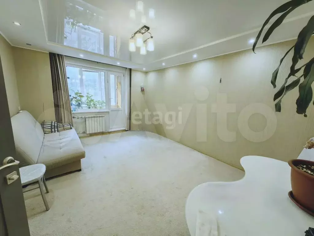 2-к. квартира, 47 м, 1/9 эт. - Фото 0