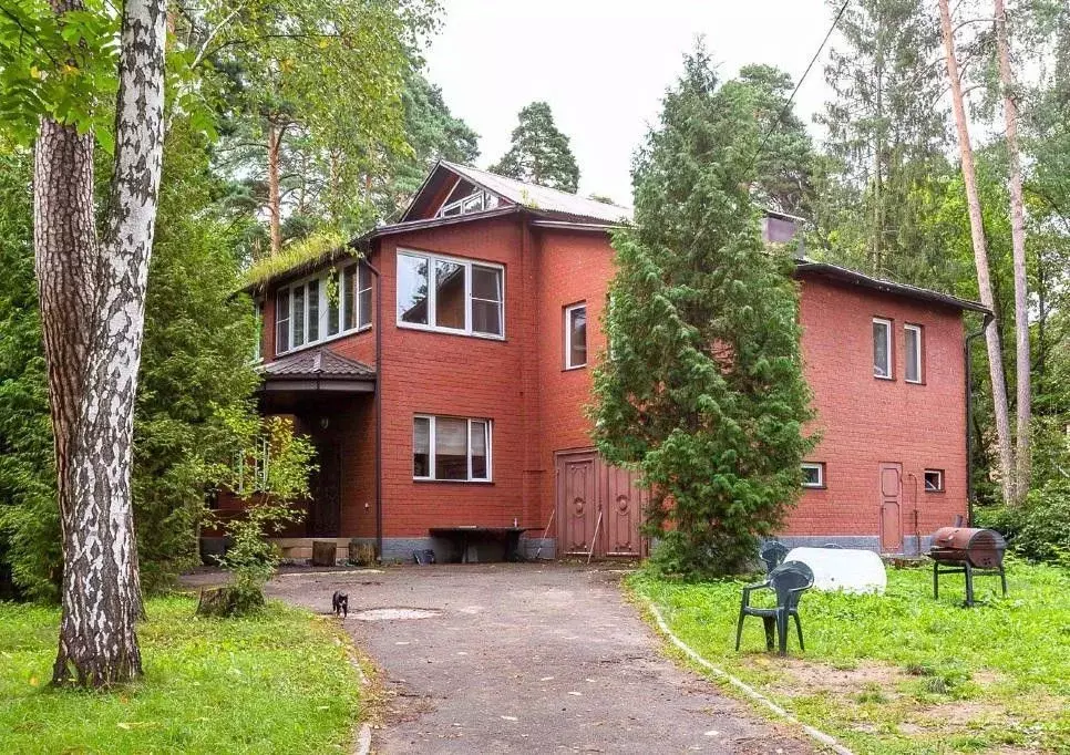 Дом в Московская область, Одинцовский городской округ, д. Барвиха, ... - Фото 1