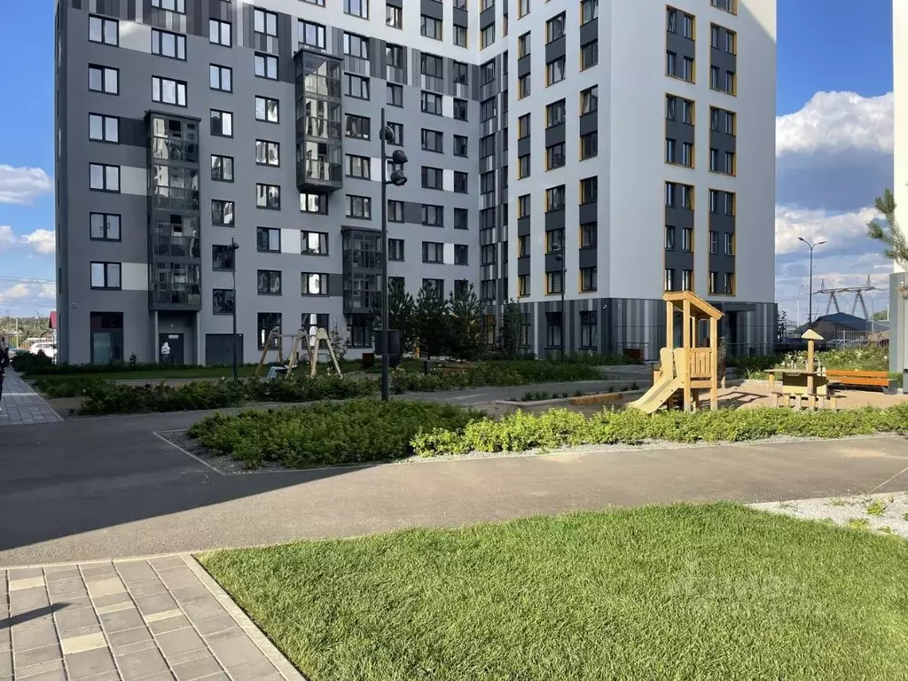 2-к кв. Свердловская область, Екатеринбург ул. Чемпионов, 15 (51.12 м) - Фото 0