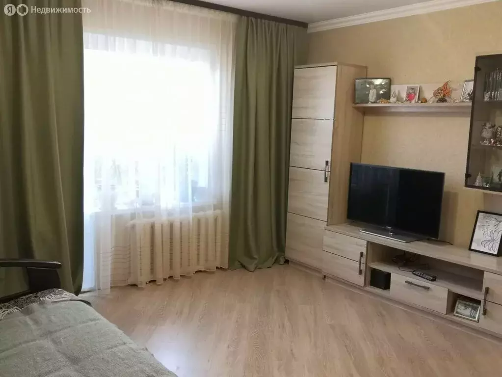 3-комнатная квартира: Курган, улица Криволапова, 13А (62.4 м) - Фото 1