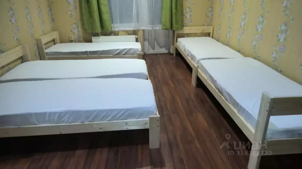 Дом в Крым, Симферопольский район, Гвардейское пгт  (235 м) - Фото 0