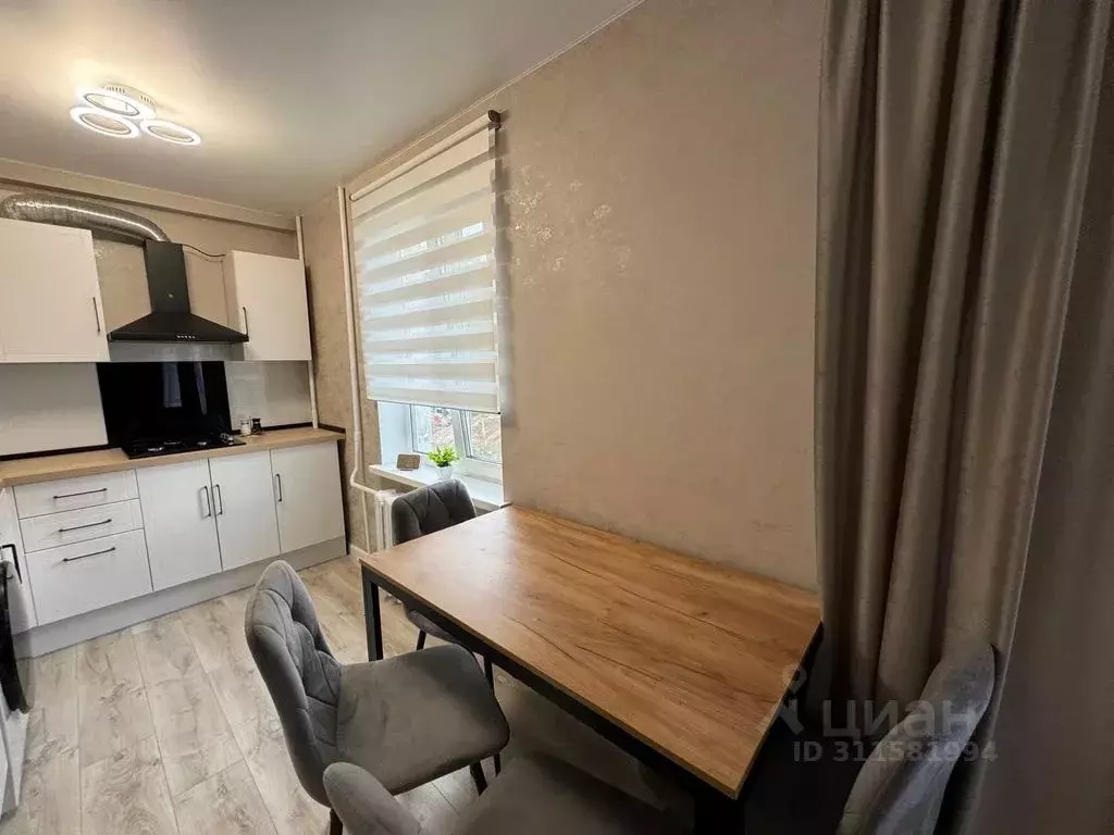 1-к кв. Калужская область, Малоярославец Первомайская ул., 3 (45.0 м) - Фото 2