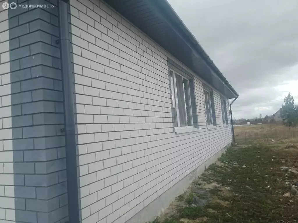 Дом в Ялуторовск, улица Генерала Уварова (120 м) - Фото 1