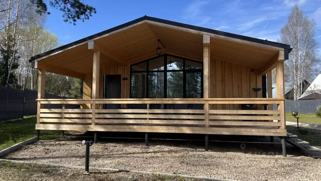 Дом в Тверская область, Конаковский муниципальный округ, д. Глинники  ... - Фото 1