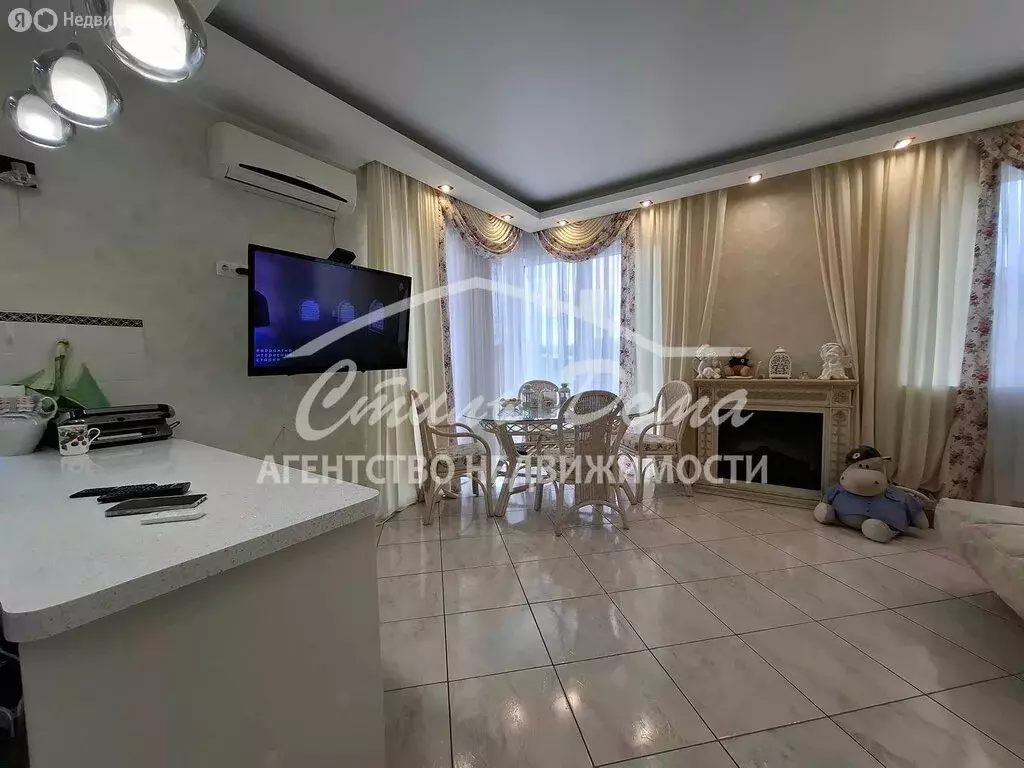 2-комнатная квартира: Волгоград, Кубинская улица, 27 (85 м) - Фото 1