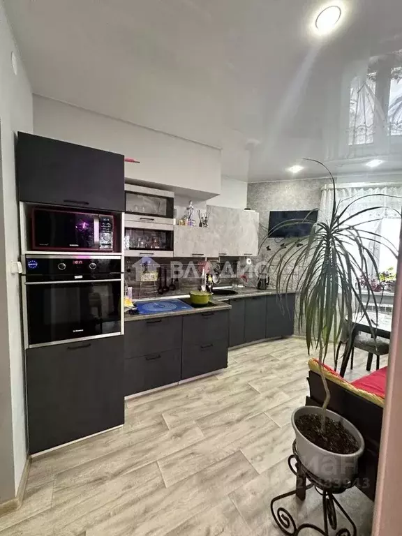 2-к кв. Бурятия, Улан-Удэ ул. Борсоева, 77 (54.9 м) - Фото 1