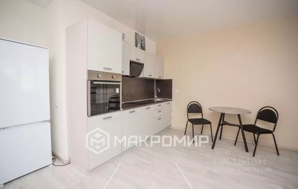 2-к кв. Челябинская область, Челябинск ул. Братьев Кашириных, 131 ... - Фото 2