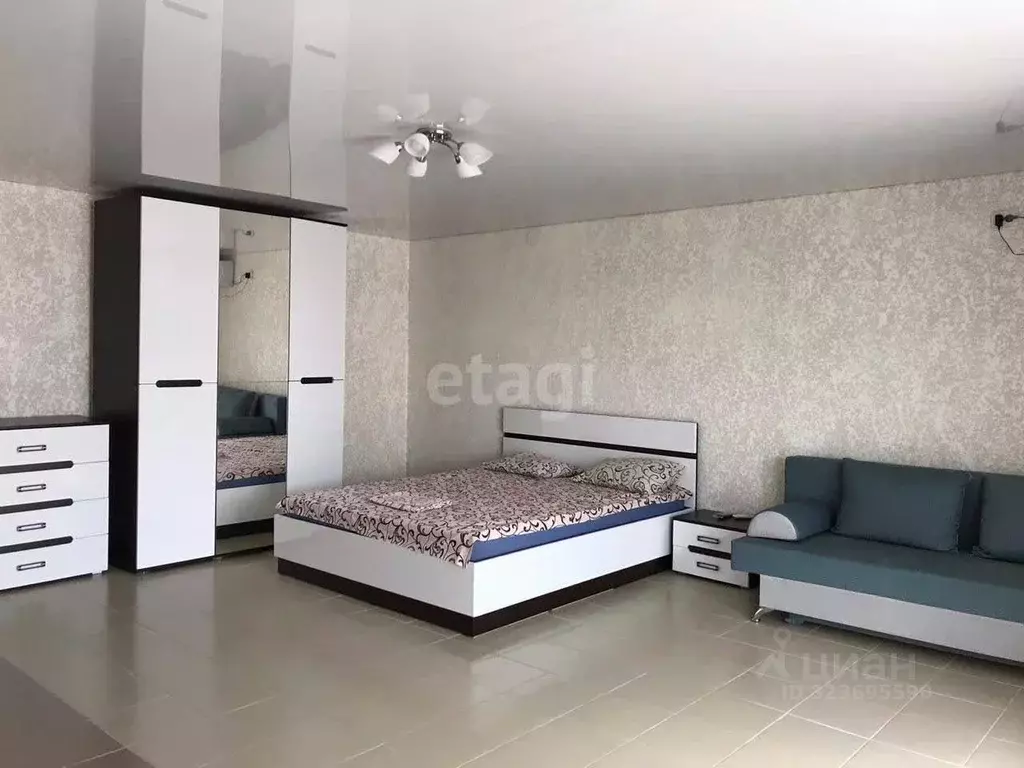 2-к кв. Крым, Феодосия ш. Керченское, 76 (69.7 м) - Фото 1