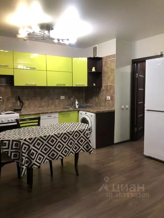 2-к кв. Иркутская область, Иркутск Байкальская ул., 319 (75.0 м) - Фото 1