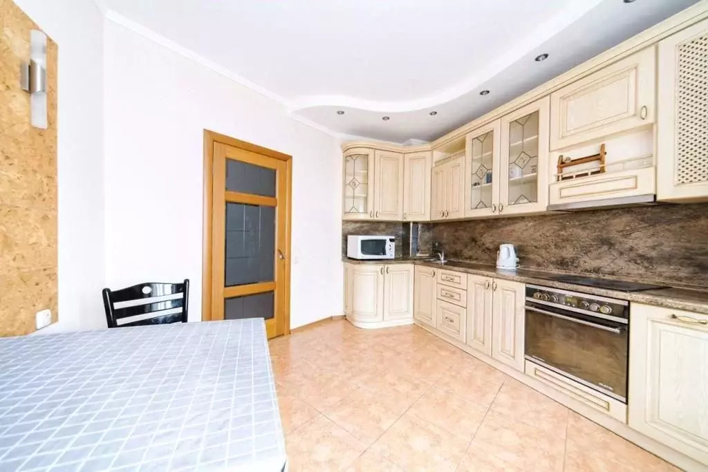 2-к кв. Амурская область, Благовещенск Зейская ул., 212 (81.0 м) - Фото 1