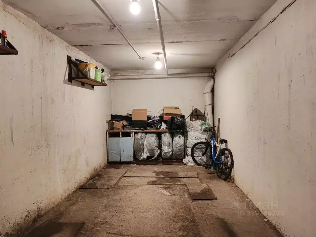 Гараж в Свердловская область, Екатеринбург ул. Шейнкмана, 104А (18 м) - Фото 0